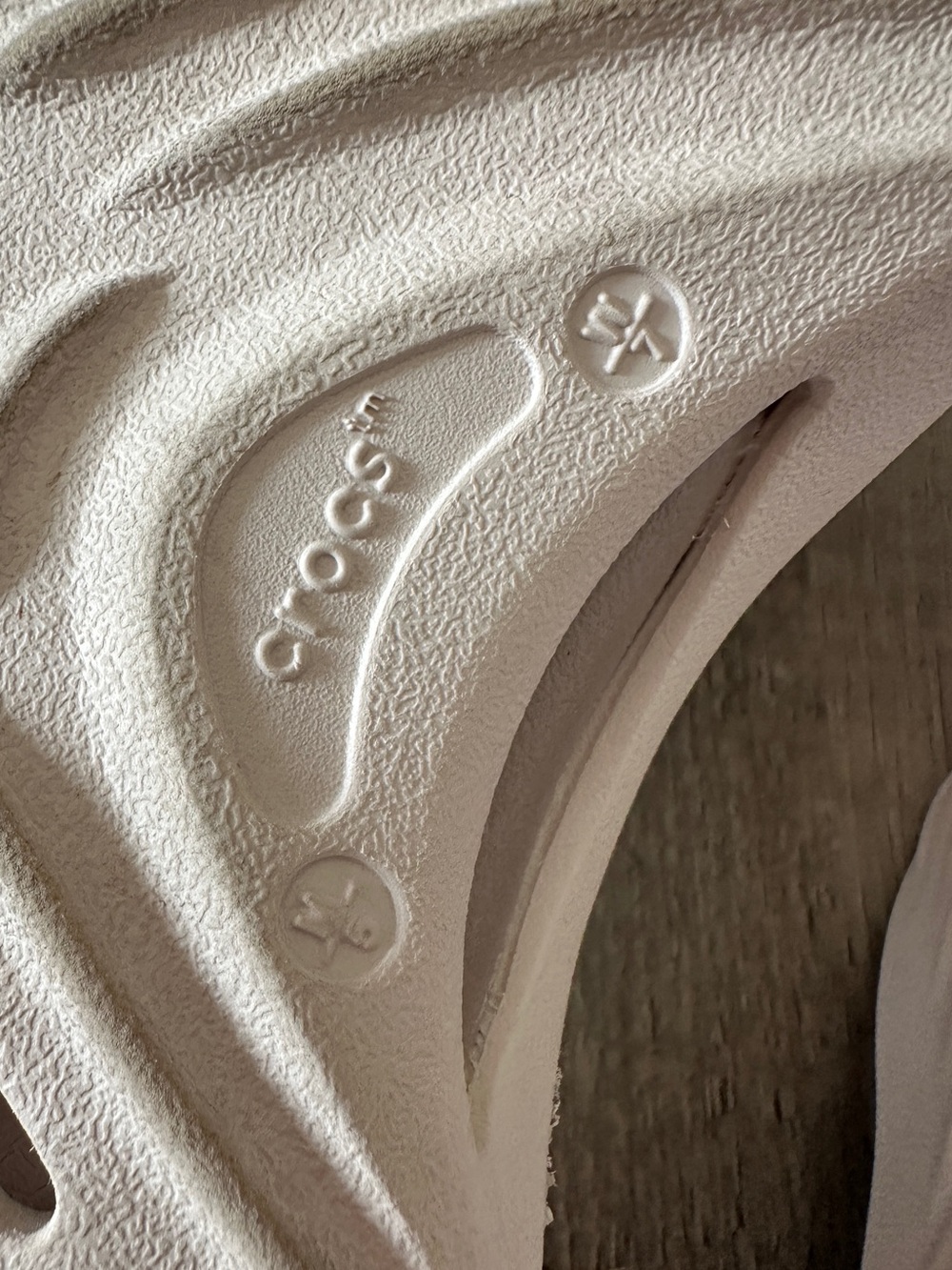 Crocs Echo Wave Clogs - Picture 4 of 7
